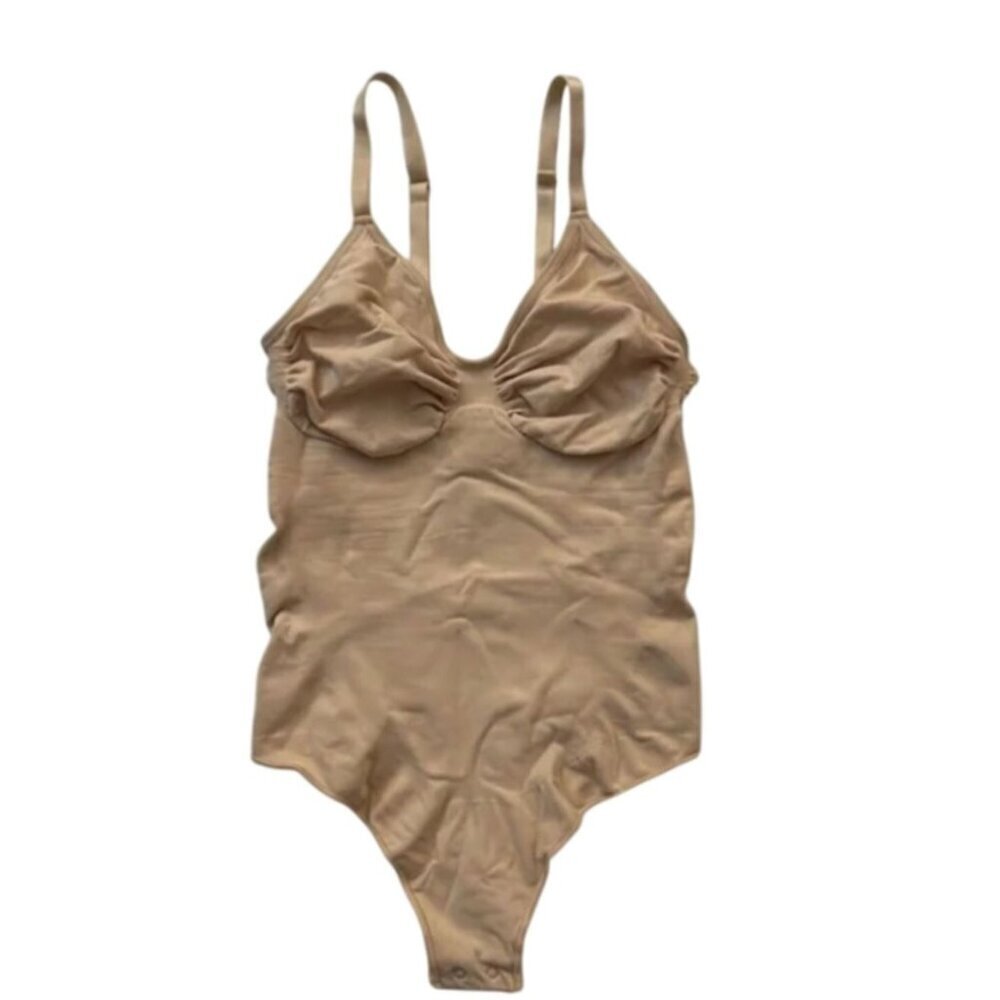 SKIMS Sculpting Scoop Neck Thong Bodysuit Sienna Brown M (US 6-8) NWOT MSRP $70
